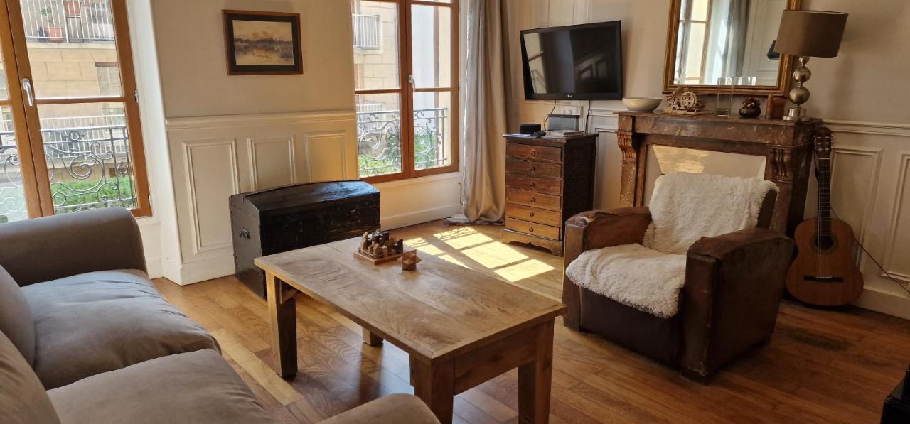 Atout Charme Versailles Bagian luar foto